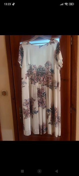 Piękna sukienka w dużym rozmiarze Paula