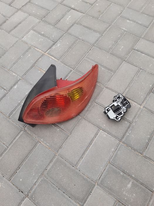 Peugeut 206 Farolim traseiro direito