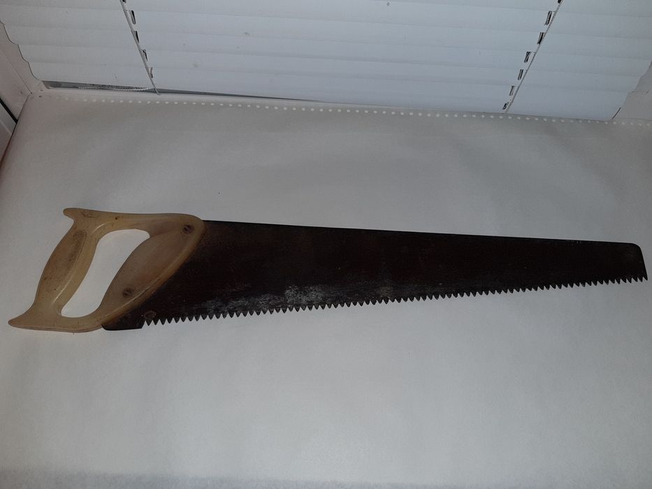 Продам ручную Пилу