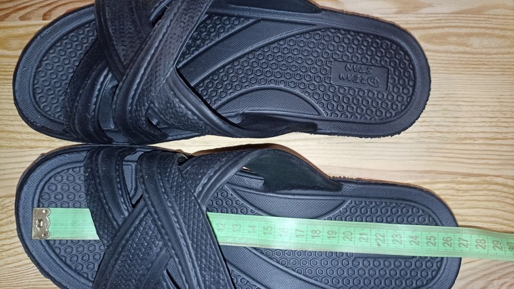 Чоловічі шльопанці 39-40 р. 25.5 см по устілці.