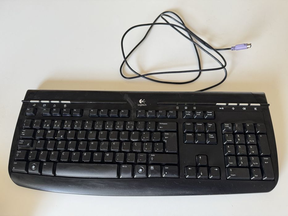 Pack 5 Teclados Logitech PS/2 Multimédia – Excelente Estado