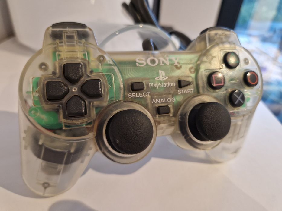 Pad ps1 "przezroczysty"