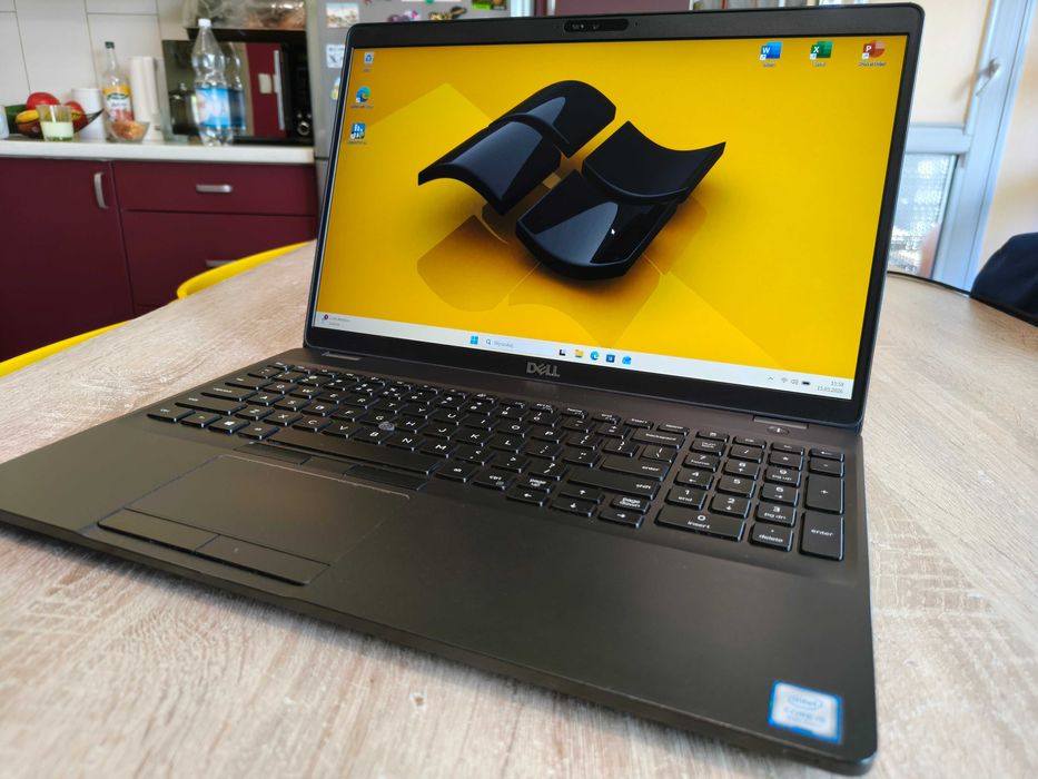 OKAZJA !!! Solidny biurowy sprzet Dell Latitude 5500 i5 8gen 15'6FHD 16GB DDR4 256NVMe Win11 HDMI USB-C Office