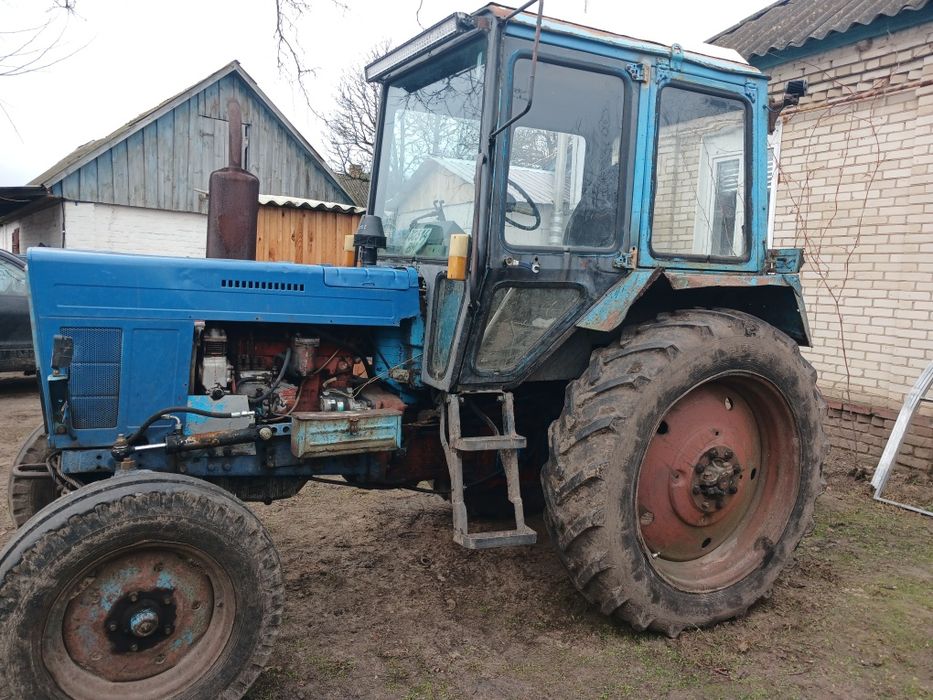 Продам МТЗ-80 з документами в хорошому стані.