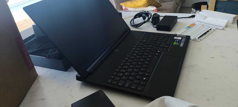 Lenovo Legion 9i - RTX 4090 - 64GB Ram