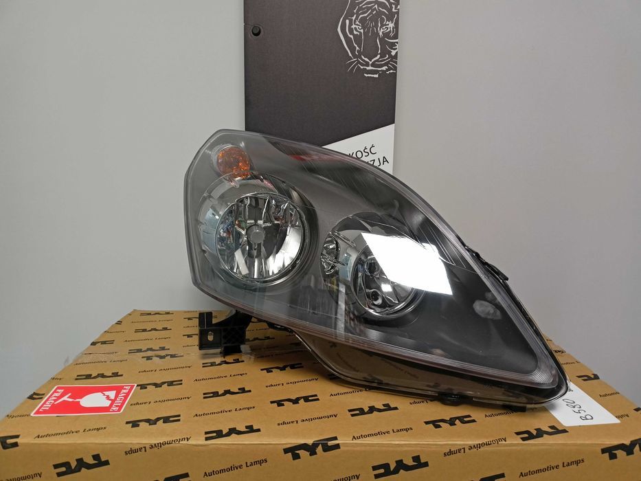 Opel Zafira B 05-08 Lampa/Reflektor przód prawy /H7+H1