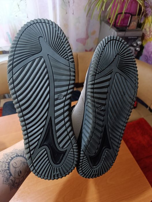 Кросівки Naik 43 розмір