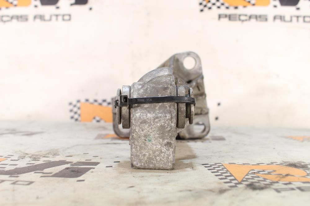 Reforço pára-choques frente AUDI A4 (8E2, B6)