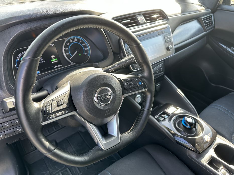 В продаже Nissan Leaf 2018 года
