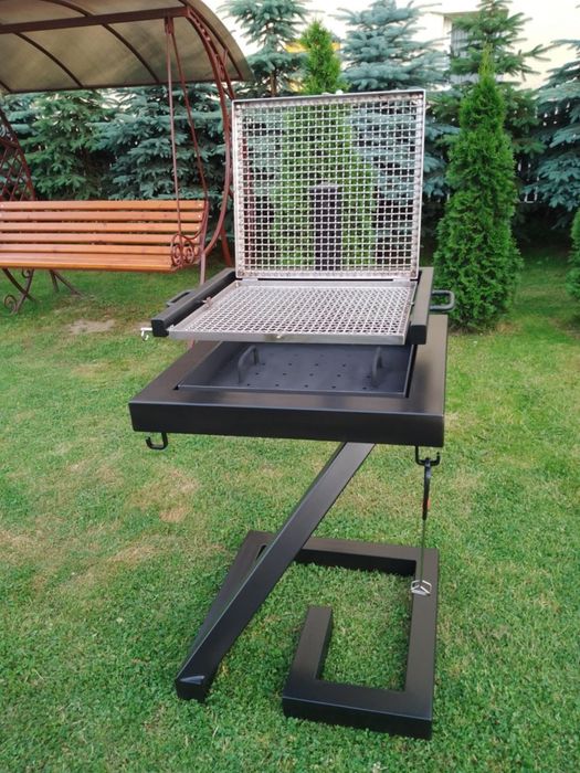 Grill ogrodowy obrotowy