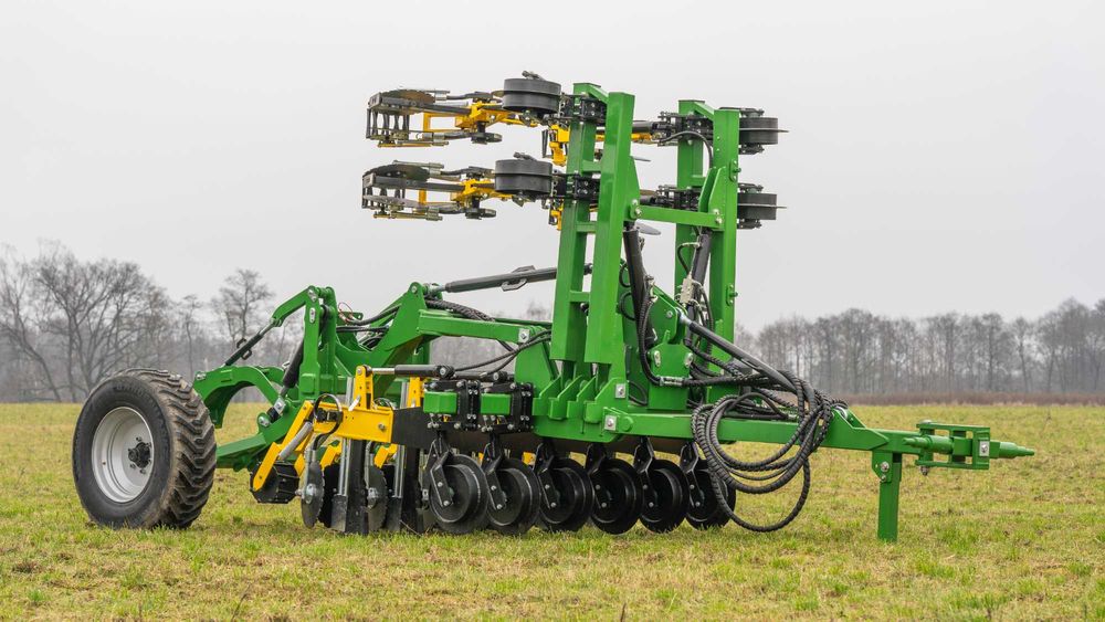 STALOVY Agregat bezorkowy do uprawy pasowej strip till 3m 4 moduły