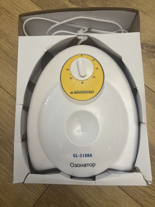 Озонатор для отримання озону з атмосферного повітря