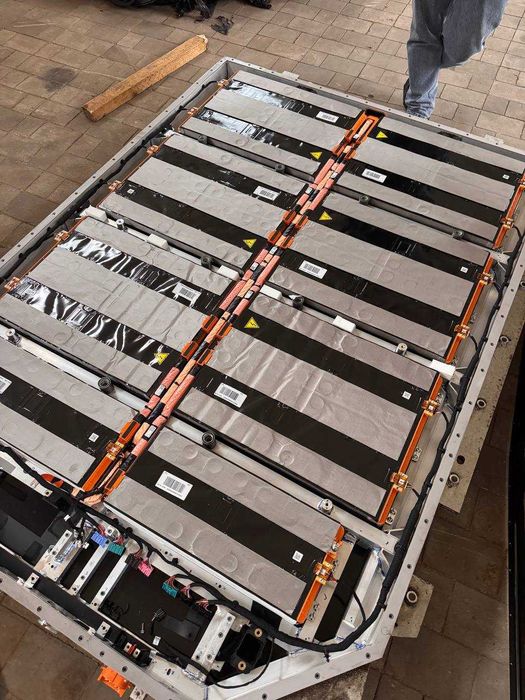 Батарея,аккумулятор,модулі,ячейки catl  полестар,Polestar 100 kwh, 16s1p 7s1p акб