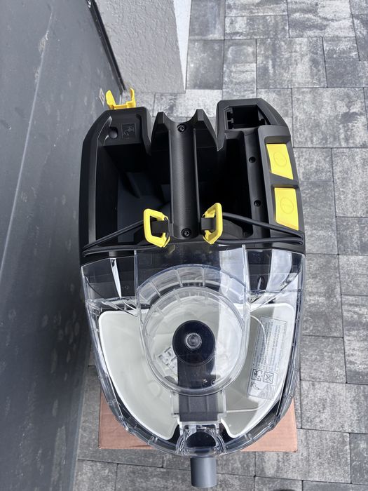 Миючий  промисловий пилосос Karcher Puzzi 9/1 Bp (1.101-700.0)