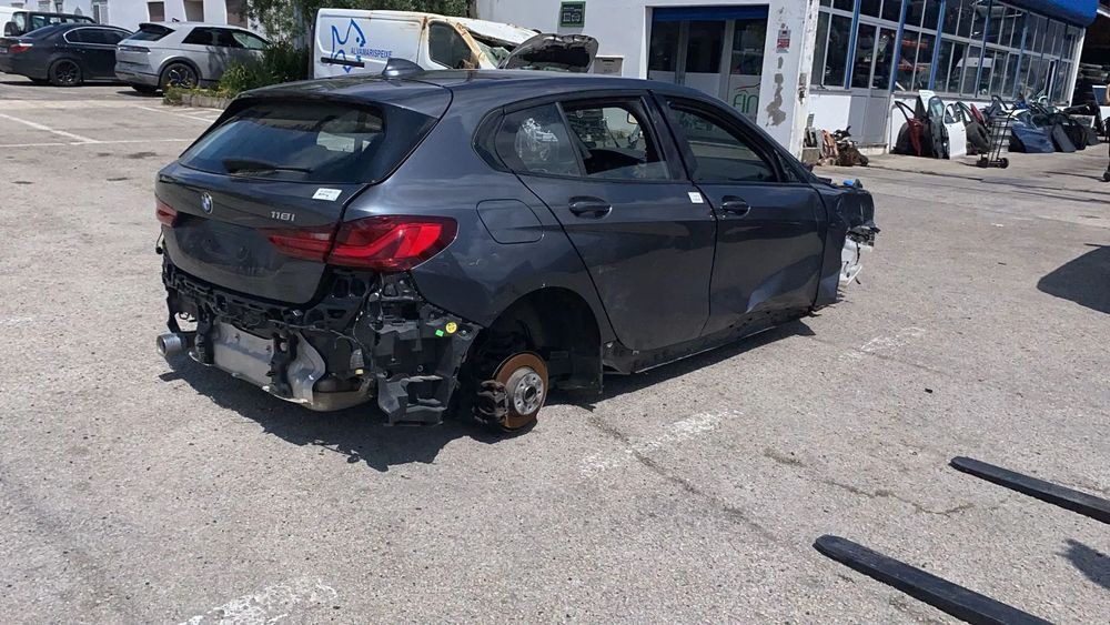 Peças BMW 118 I do ano 2023
