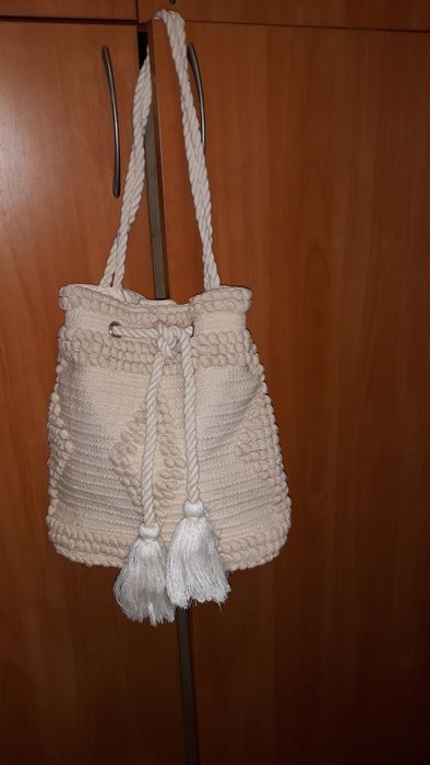 Сумка женская летняя светло-бежевого цвета