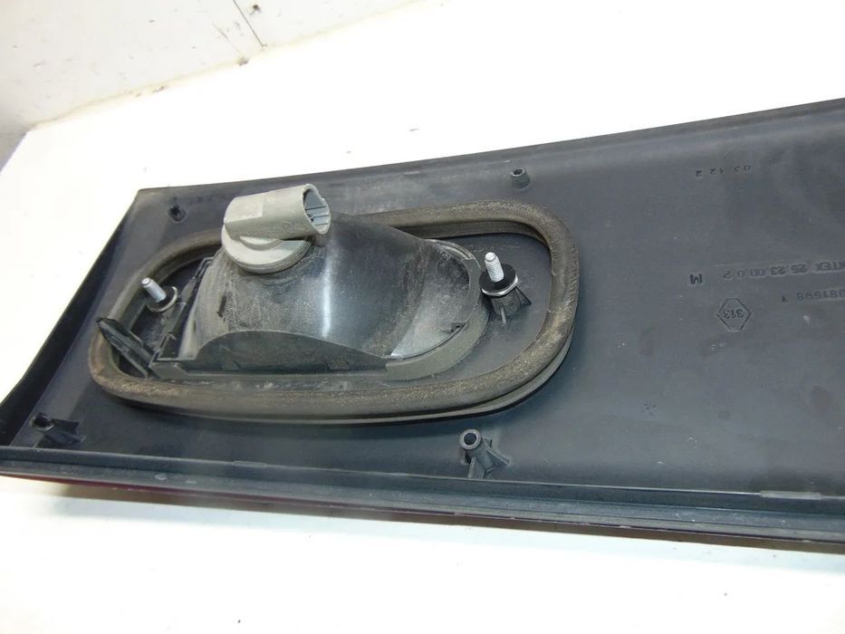 Renault 19 placa refletora