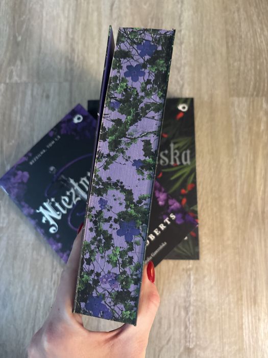 Bezsilna Lauren Roberts