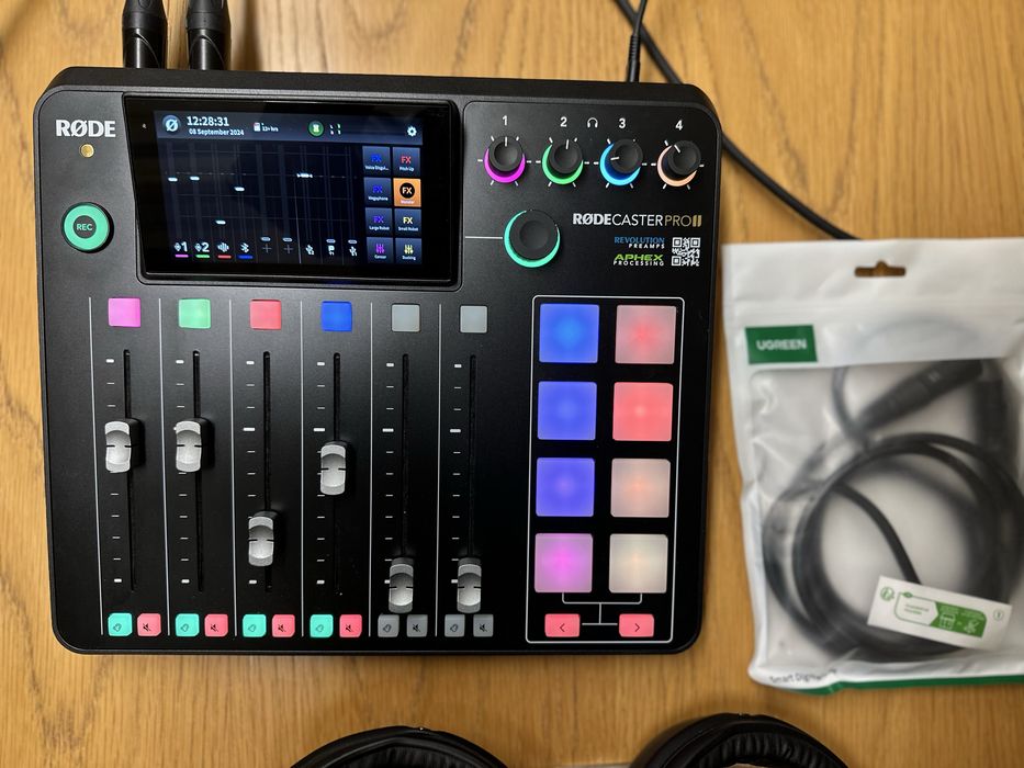 Studio podcastowe RODECaster Pro II, Shure SM7B, RODE PSA1+, DT770Pro
