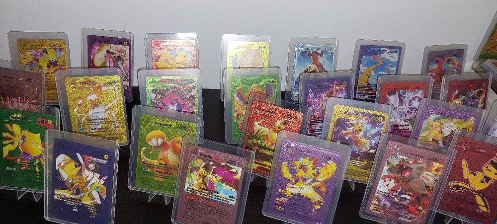 Cartas Douradas Pokemon + Película Protectora 55 Unidades
