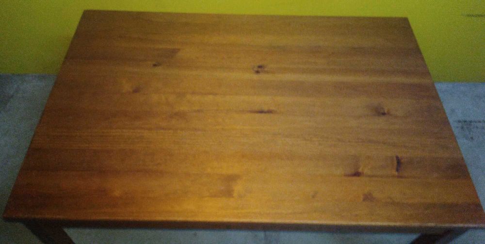 Mesa de refeições (oferta cadeiras)