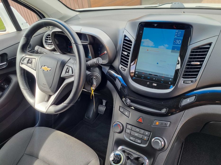 Montaż Radia 2 din z kamerami cofania