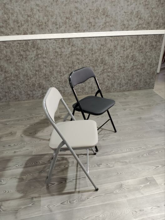 Стільці розкладні металеві зі спинкою