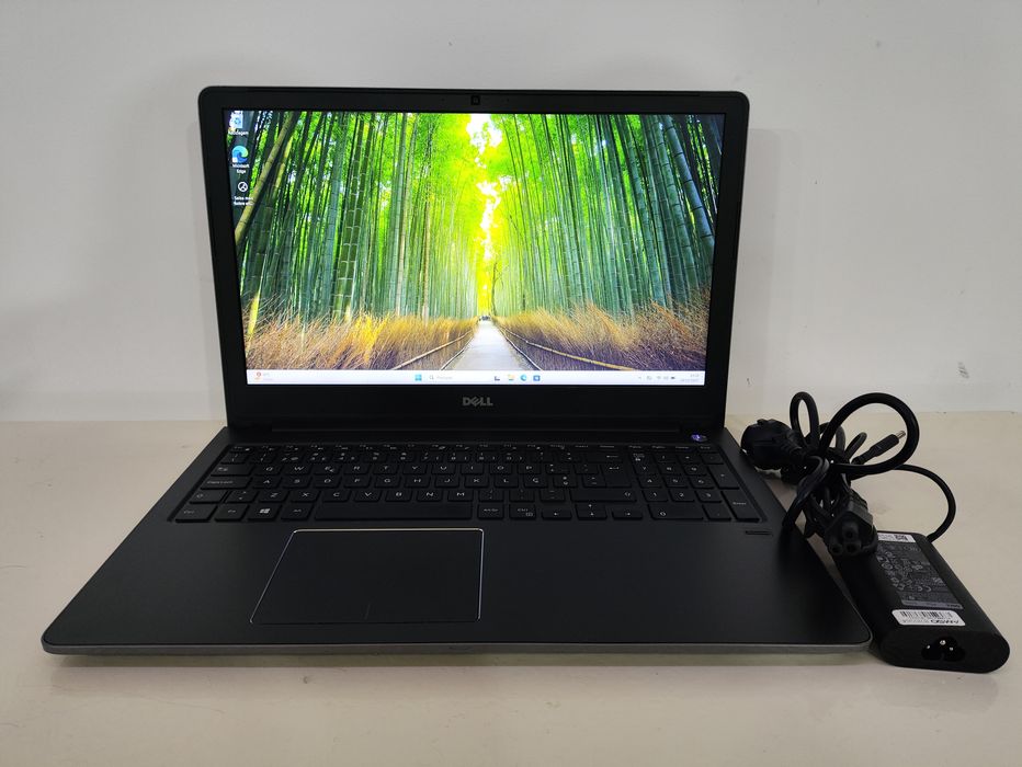 Portátil Dell Vostro 5568 (i5 | 8Gb DDR4 | SSD 256GB + HDD 320GB)