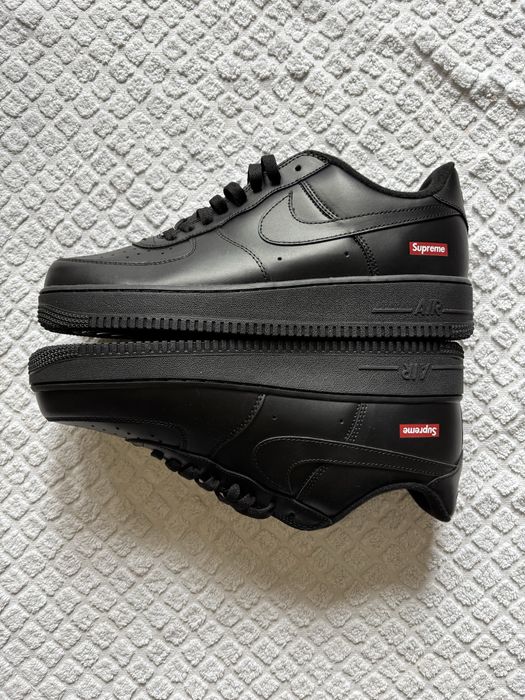 Nike airforce x supreme