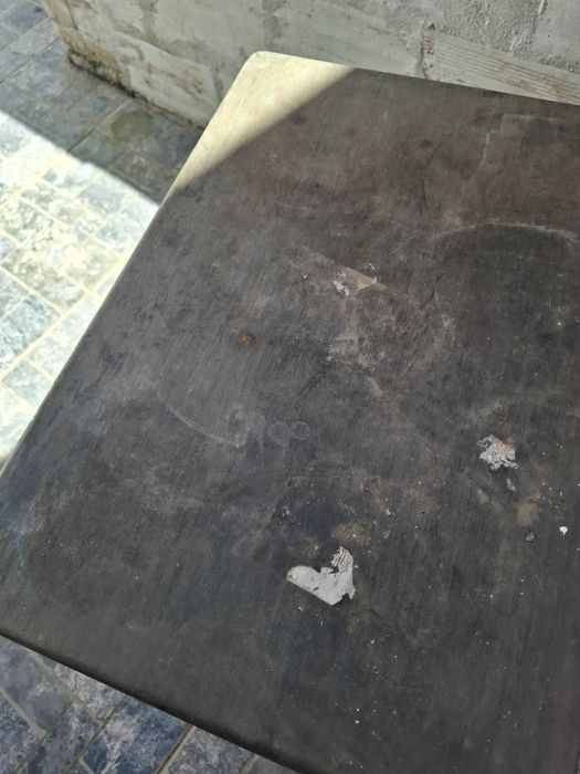 Mesinha de cabeceira  para restaurar