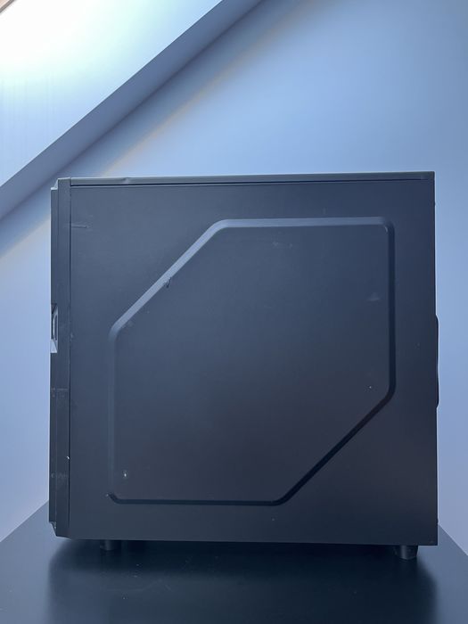 Komputer do gier i pracy I5 4460/RX 570/12GB RAM/SSD + HDD