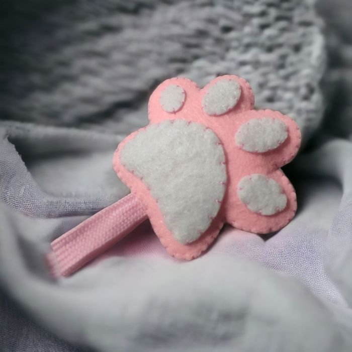 Chaveiro para de gato em feltro