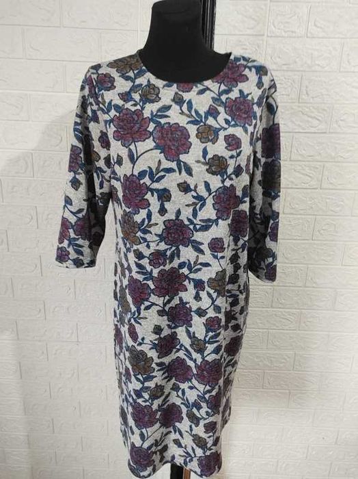 Sukienka rozmiar 44 szara w keiaty elastyczna cena 35 zł