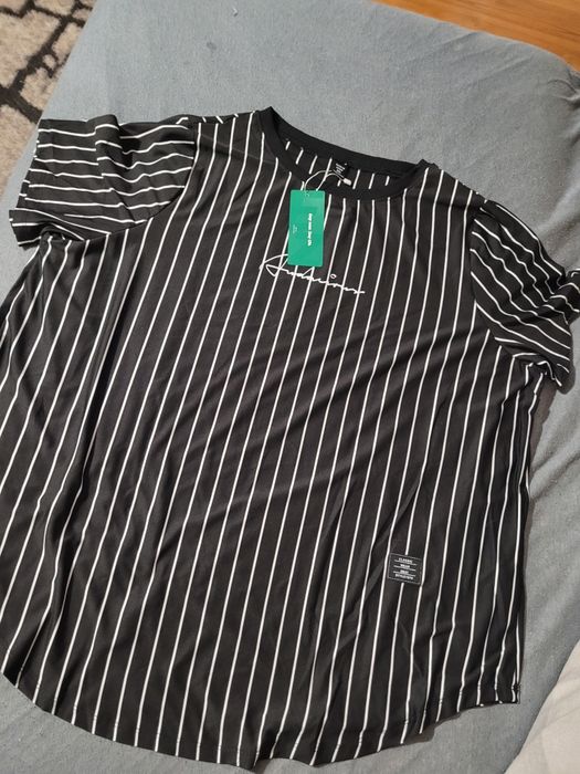 Nowa bluzka T-shirt plus size 4XL czarna w paski