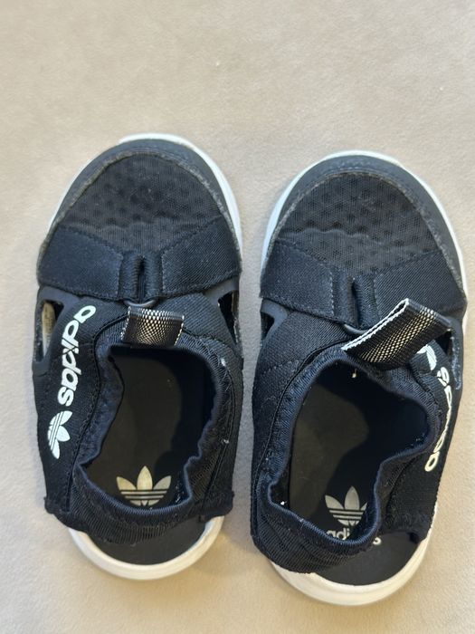 Босоніжки adidas 25 розмір