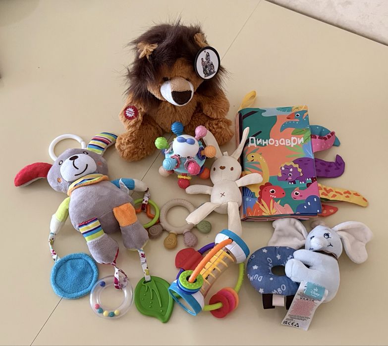 Лот іграшок/ іграшки для найменших