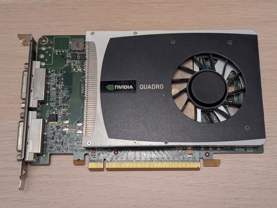 Lote 4 Placas Gráficas ASUS e Quadro
