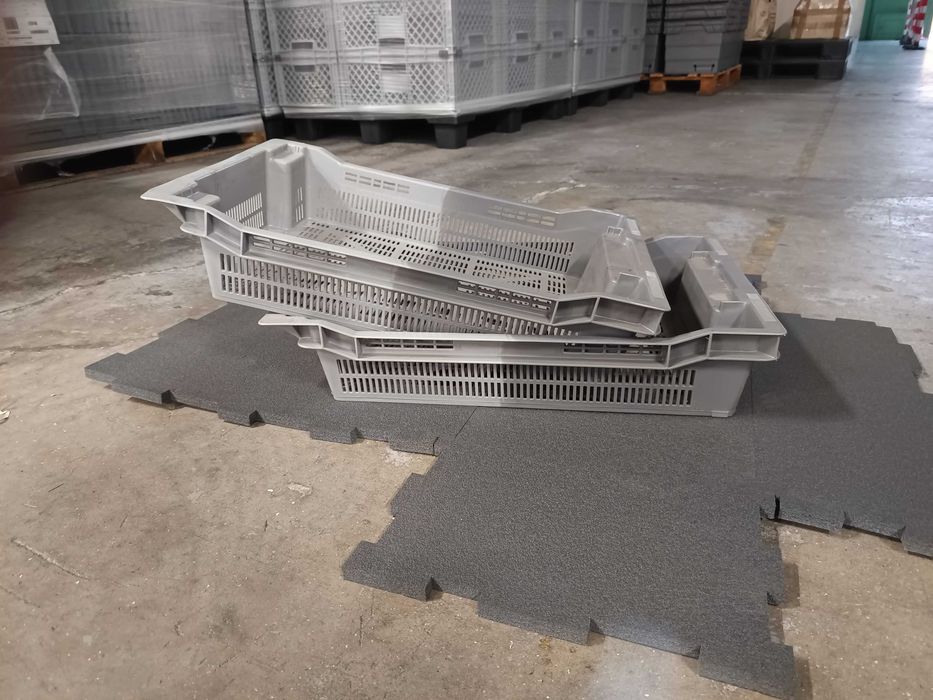 Caixas / Cestos plásticos 600x400x117mm Ventilados