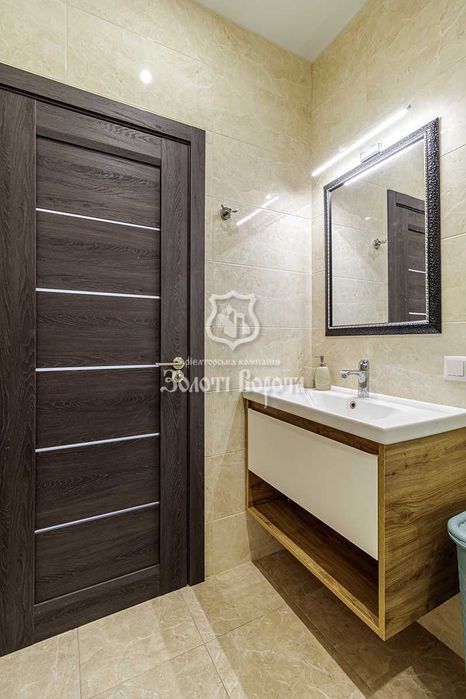 Квартира в таунхаусі, 1к. Євроремонт. 57-а Садова, 1, Дарницький район