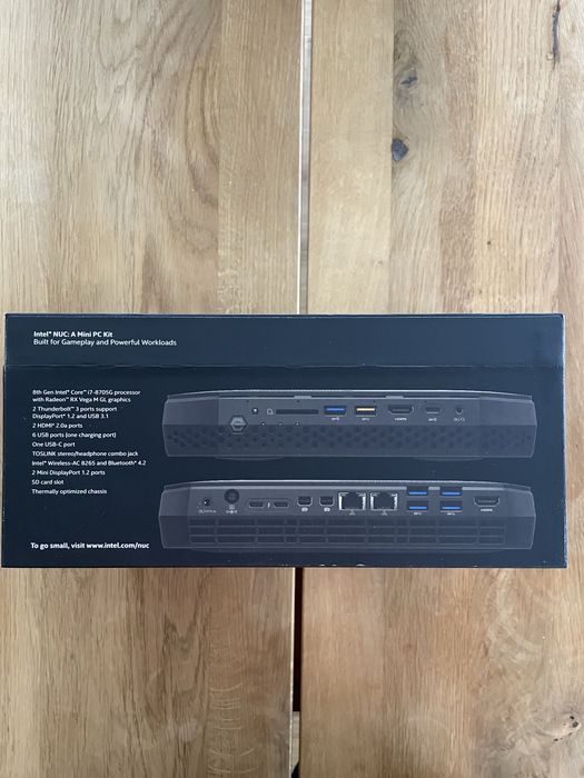Mini komputer Intel NUC8i7HNK