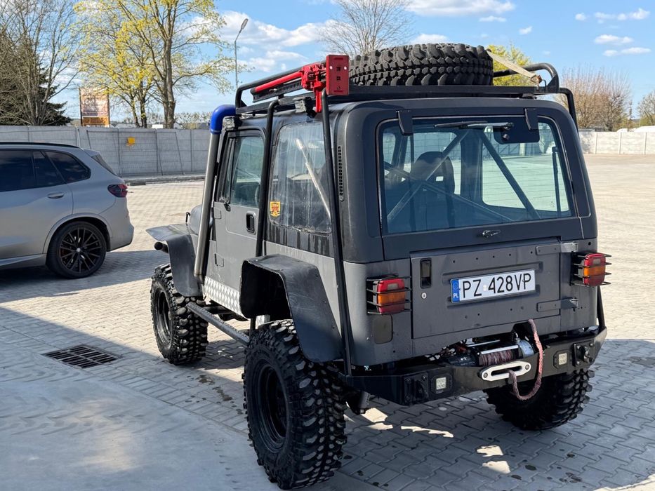 Jeep Wlangler 4.0 YJ most Patrol Off Road Simex 35”