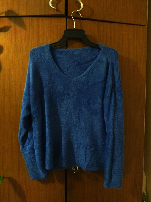 Electric Blue Oversizowy Sweter