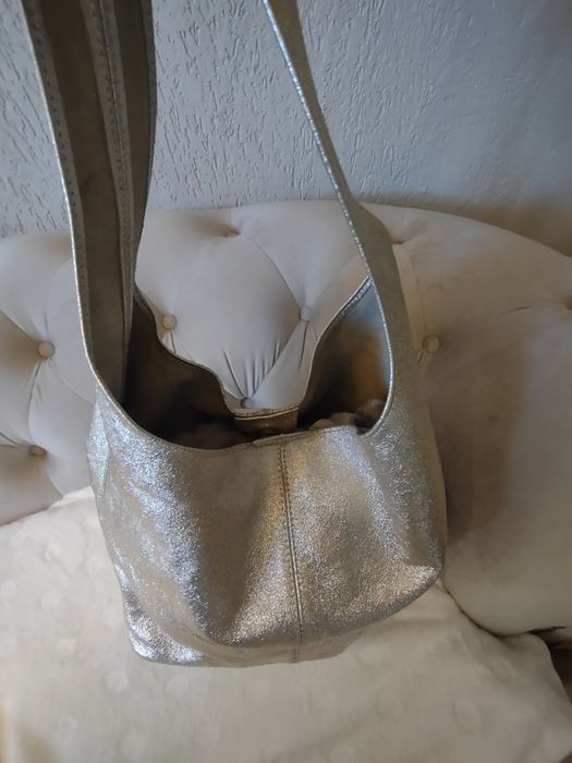 Torebka złota ze skóry