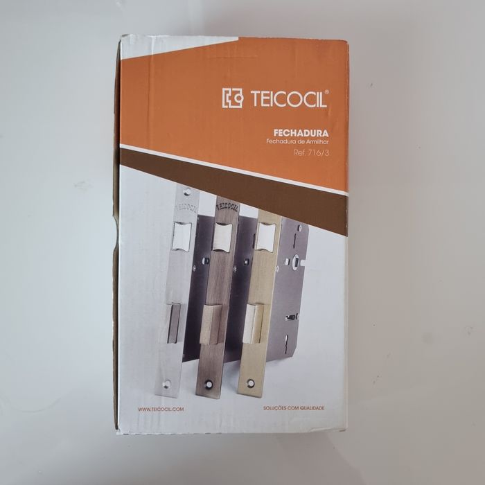 Fechadura de porta dourada Leroy Merlin marca Teicocil, nova na caixa