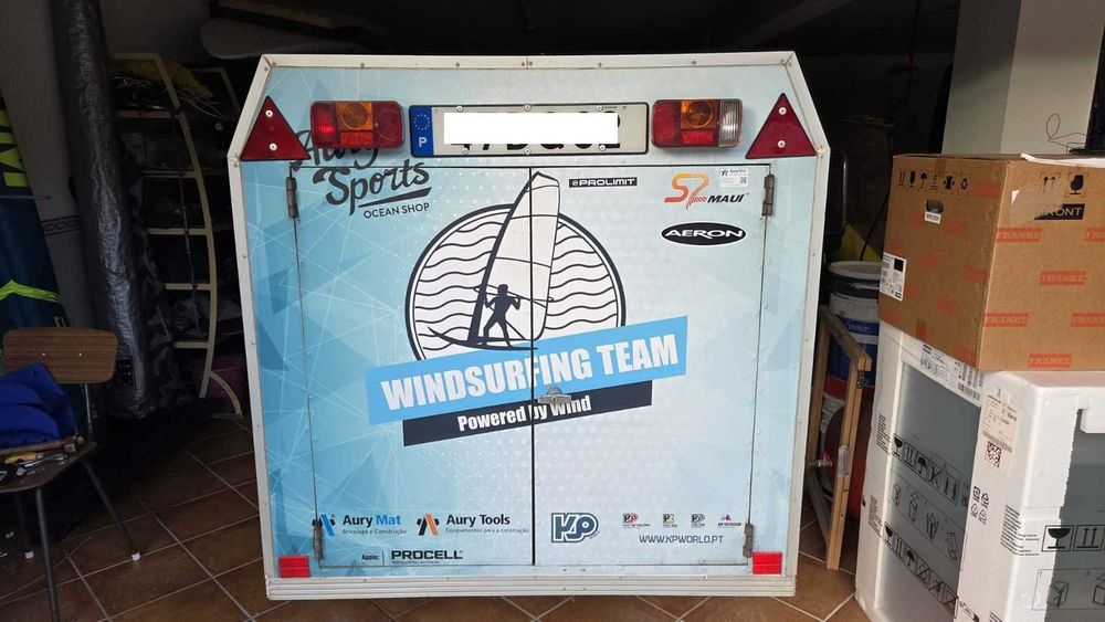 Reboque para windsurf