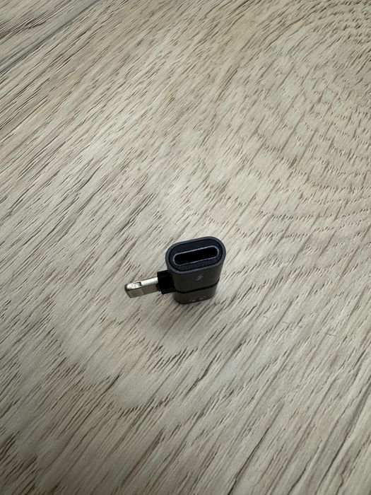 Czarny rozdzielacz lightning 2w1 2in1 iPhone - słuchawki i ładowanie