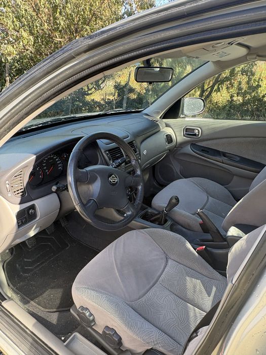 Nissan Almera 1.5 Gasolina — 172.683 km