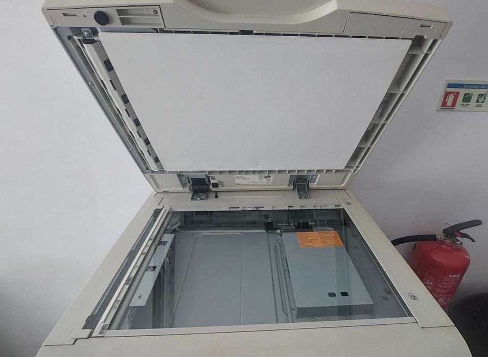 Impressora/Fotocopiadora usada Triumph Adler DC 2216