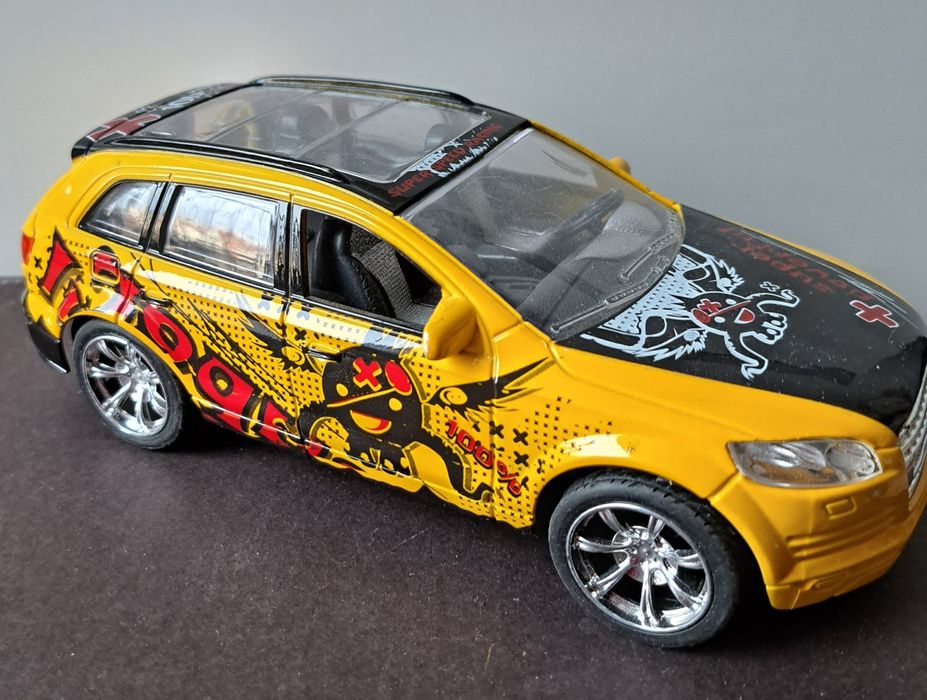 Duże auto z napędem