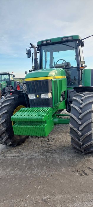 Ciągnik John Deere 7810